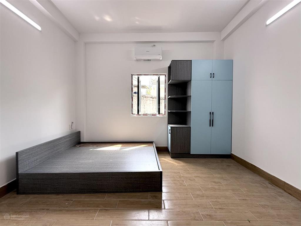 Khai trương chdv studio cửa sổ bancol ngay dương quảng hàm 3 người 3 xe