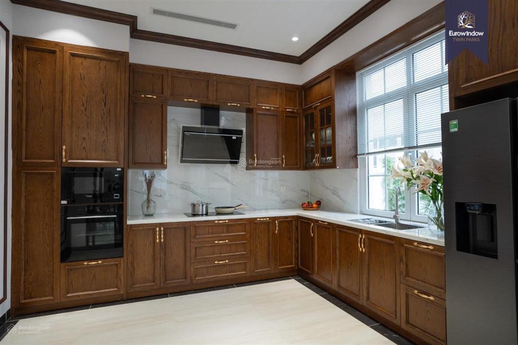 Mới! mở bán biệt thự 3 tầng + tum 192m2 trung tâm gia lâm dự án eurowindow giá 34 tỷ sẵn nhà ở ngay