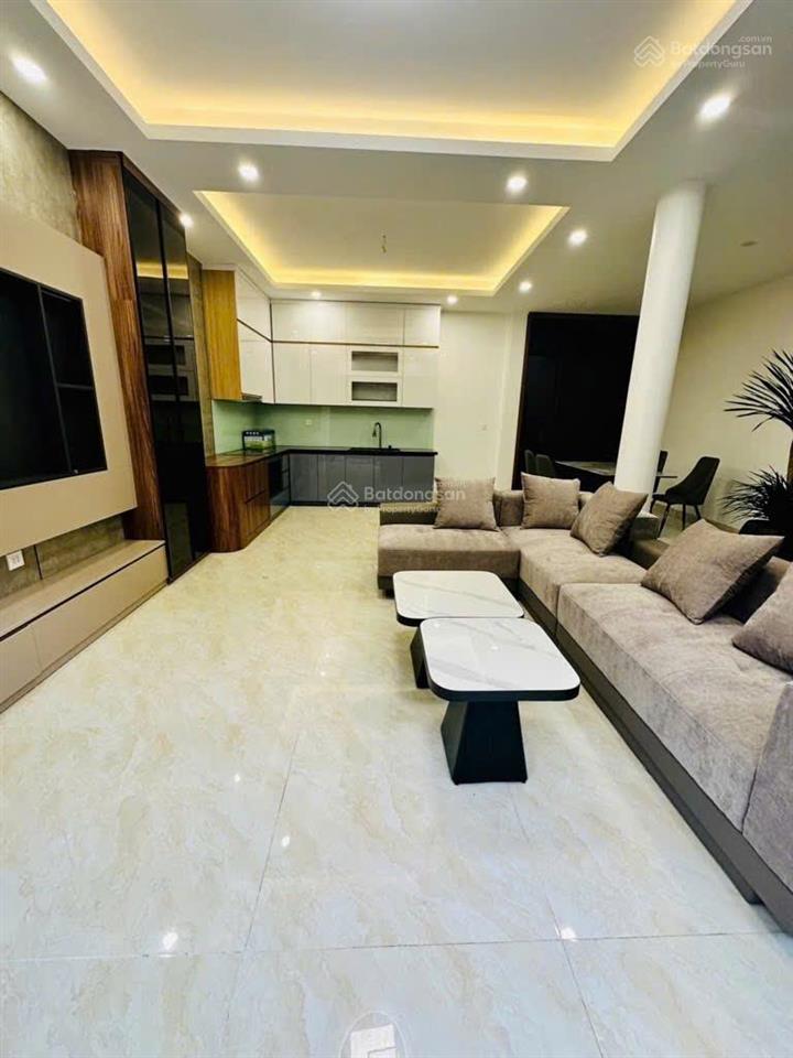 Bán nhà phố võ thị sáu 33m2 x nhỉnh 6 tỷ ngõ thông nông rộng gần ô tô