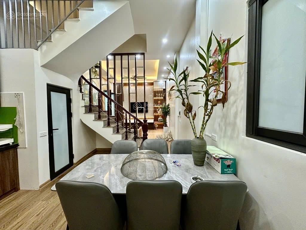 Nhà đẹp phố kim ngưu, q. hbt 46m2 x giá nhỉnh 7 tỷ trước nhà thoáng sáng ngõ thông khắp ngả