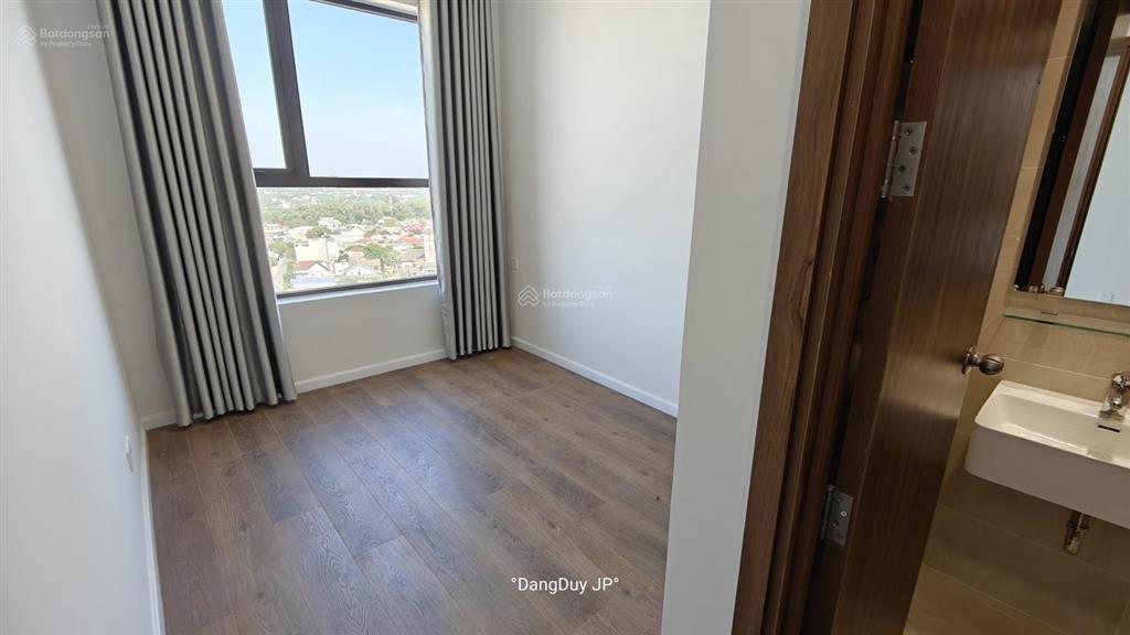 Bán căn hộ 2pn 2wc 60m² có ban công giá 2 tỷ 150  opal skyline