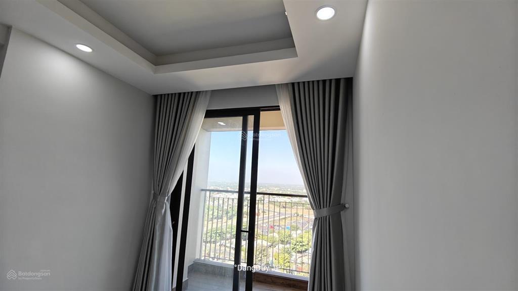 Bán căn hộ 2pn 2wc 60m² có ban công giá 2 tỷ 150  opal skyline