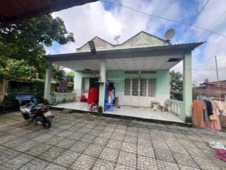 Chính chủ bán đất phú đông 431m2, có sẵn 2 nhà cấp 4, trung tâm hành chính đại phước.  0981 261 ***