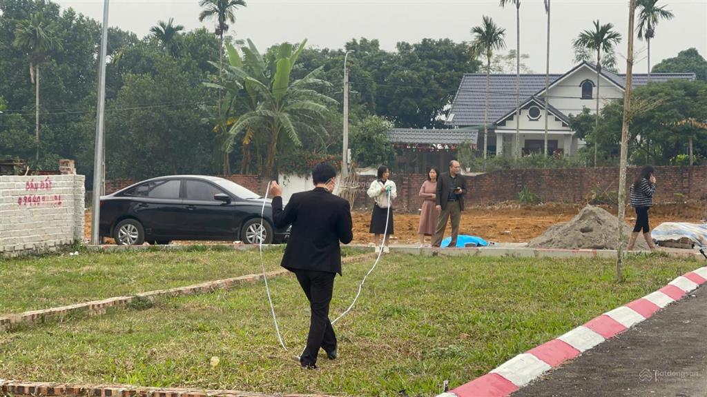 Bán đất phân lô trại hồ  hòa lạc vị trí đẹp, hạ tầng hoàn thiện, đầu tư cực chất!