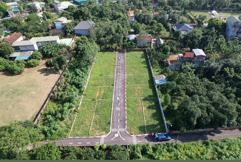 Đất trại hồ view đẹp  gần đại học quốc gia và khu công nghệ cao hòa lạc