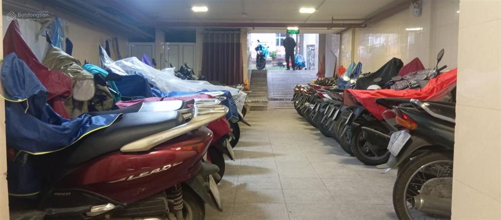 Bán nhanh toà nhà ngay bệnh viện bạch mai 205m2 giá 120 tỷ hai mặt đường toà nhà văn phòng