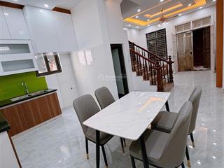 Bán nhà ở cầu diễn  bắc từ liêm, diện tích 41m2 mặt tiền 5m nhà 4 tầng giá 6,6 tỷ