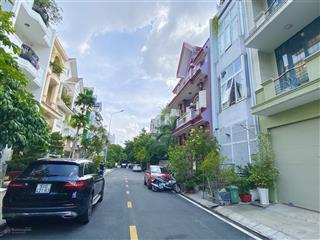 Bán khuôn đất vuông vức ngay đường nguyễn văn trỗi, phường 8, phú nhuận, 16x19m, giá 35 tỷ