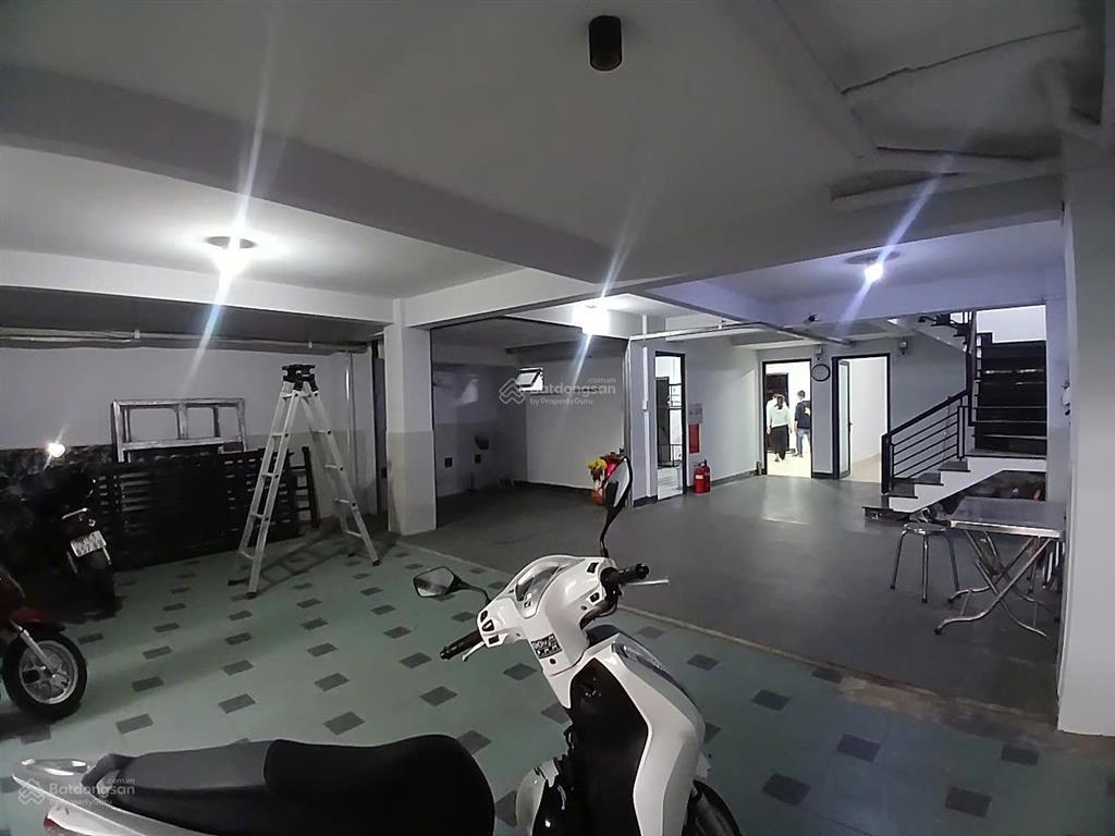 Nhà chdv 6 tầng, 16pn, diện tích 110m2 tại đường huỳnh văn bánh, p. 10, q. phú nhuận, 16.5 tỷ