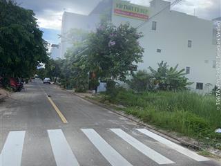Bán lô góc 2 mặt tiền đường 6 gần đường nguyễn sinh sắc.