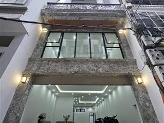 Toà văn phòng vip phố quan hoa 94m2*8t gara 3 oto 10m ra phố ngõ thông kinh doanh thông sàn