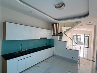 Nhà mới dọn vào ở ngay 3 tầng đường thạnh xuân 47 q12, dt 71m2 (4mx18m)