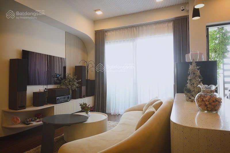 Chính chủ đi định cư cần bán gấp 3pn 109m2 full nt chỉn chu 9,3 tỷ còn thương lượng mạnh