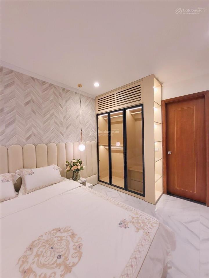 Bán căn hộ 3n 2vs. dt 100m2. giá 9 tỷ đc golden park tower phạm văn bạch. nội thất đầy đủ