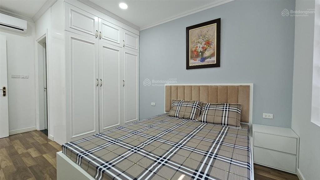 Chính chủ bán ch 3n2vs. dt 110m. giá 6,8 tỷ. đc c14  bộ công an, tố hữu. nội thất đầy đủ.