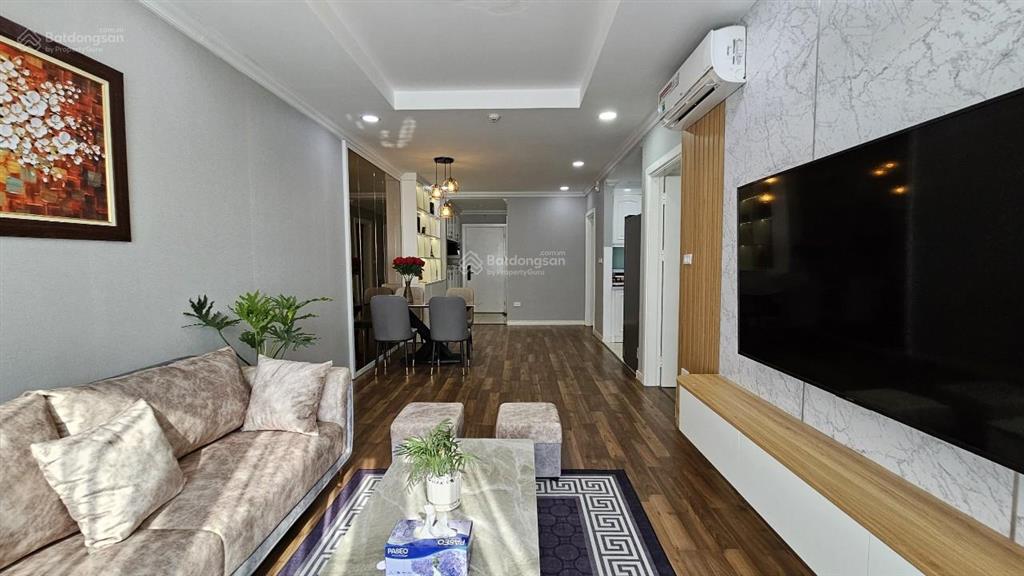 Chính chủ bán ch 3n2vs. dt 110m. giá 6,8 tỷ. đc c14  bộ công an, tố hữu. nội thất đầy đủ.