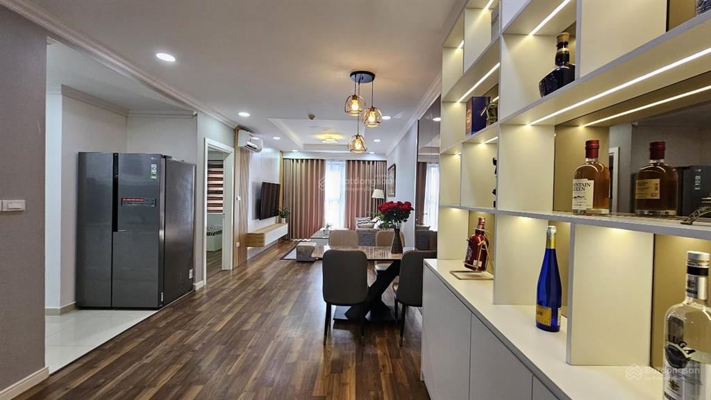 Chính chủ bán ch 3n2vs. dt 110m. giá 6,8 tỷ. đc c14  bộ công an, tố hữu. nội thất đầy đủ.