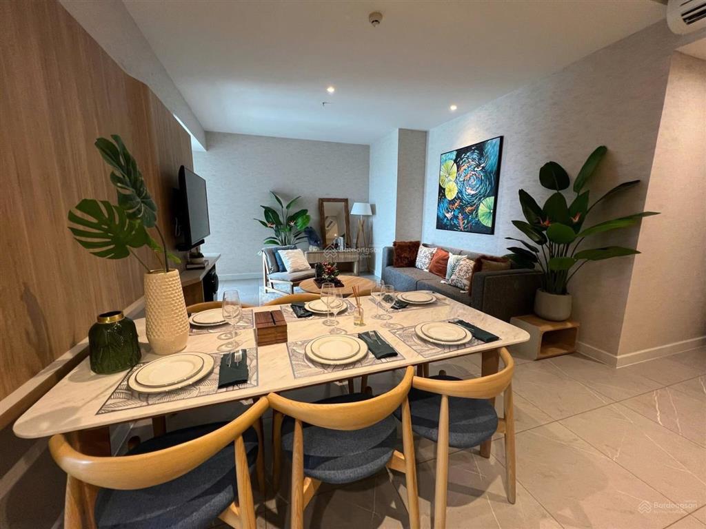 Bán căn hộ 3pn  2vs. giá 9 tỷ. dt 102m. đc goldseason, thanh xuân. sẵn sổ, full nội thất.