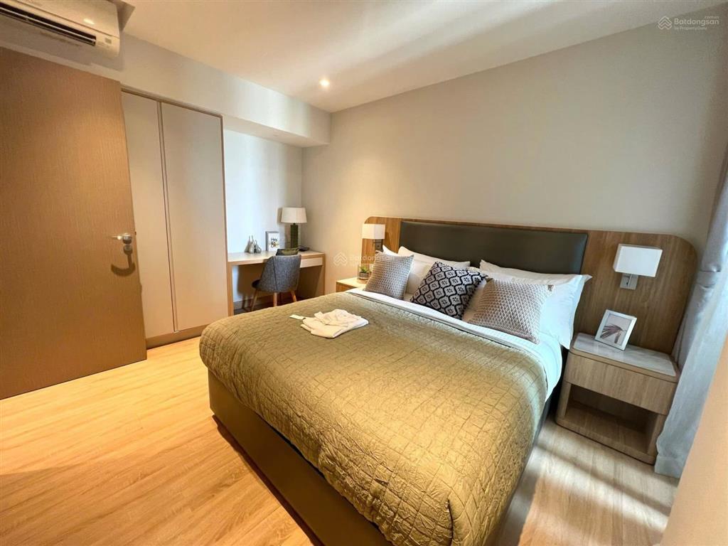 Bán căn hộ 3pn  2vs. giá 9 tỷ. dt 102m. đc goldseason, thanh xuân. sẵn sổ, full nội thất.