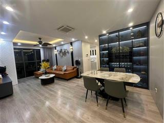 Chính chủ bán ch 3n  2vs. dt 92m2. giá 8 tỷ. đc sky park residence. full nội thất. sẵn sổ đỏ.