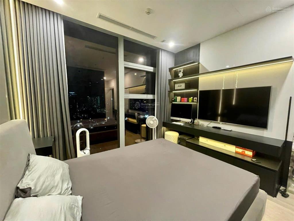 Chính chủ bán ch 2n 2vs. dt 85m2. giá 8 tỷ, đc sky park residence, full nội thất.