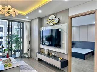 Bán căn hộ 79m2 (2n 2vs). giá 7,9 tỷ. đc center point 110 cầu giấy nội thất đầy đủ, sẵn sổ