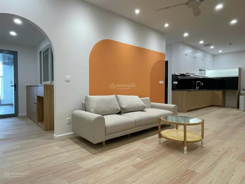 Chính chủ bán ch (3n 2vs). dt 108m2. giá 8,9 tỷ. đc mhd trung văn, tố hữu. nội thất đầy đủ
