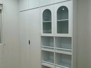 Chính chủ bán ch 2pn 2vs. dt 69m2. giá 6,2 tỷ. đc chung cư ban cơ yếu chính phủ. full nội thất.