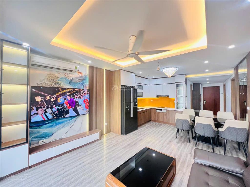 Chính chủ bán ch 3n 2vs. dt 99m2. giá 9 tỷ. đc thống nhất complex, thanh xuân. nội thất full