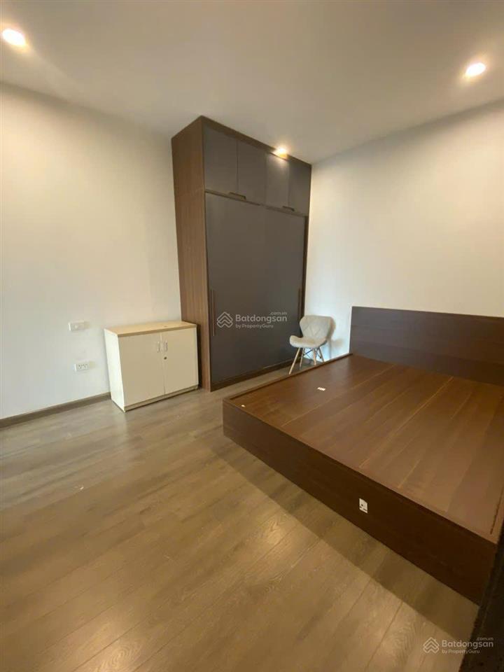 Chính chủ bán ch (2n  2vs). dt 83m2. giá 6,5 tỷ. đc c14  bộ công an, tố hữu. nội thất đầy đủ