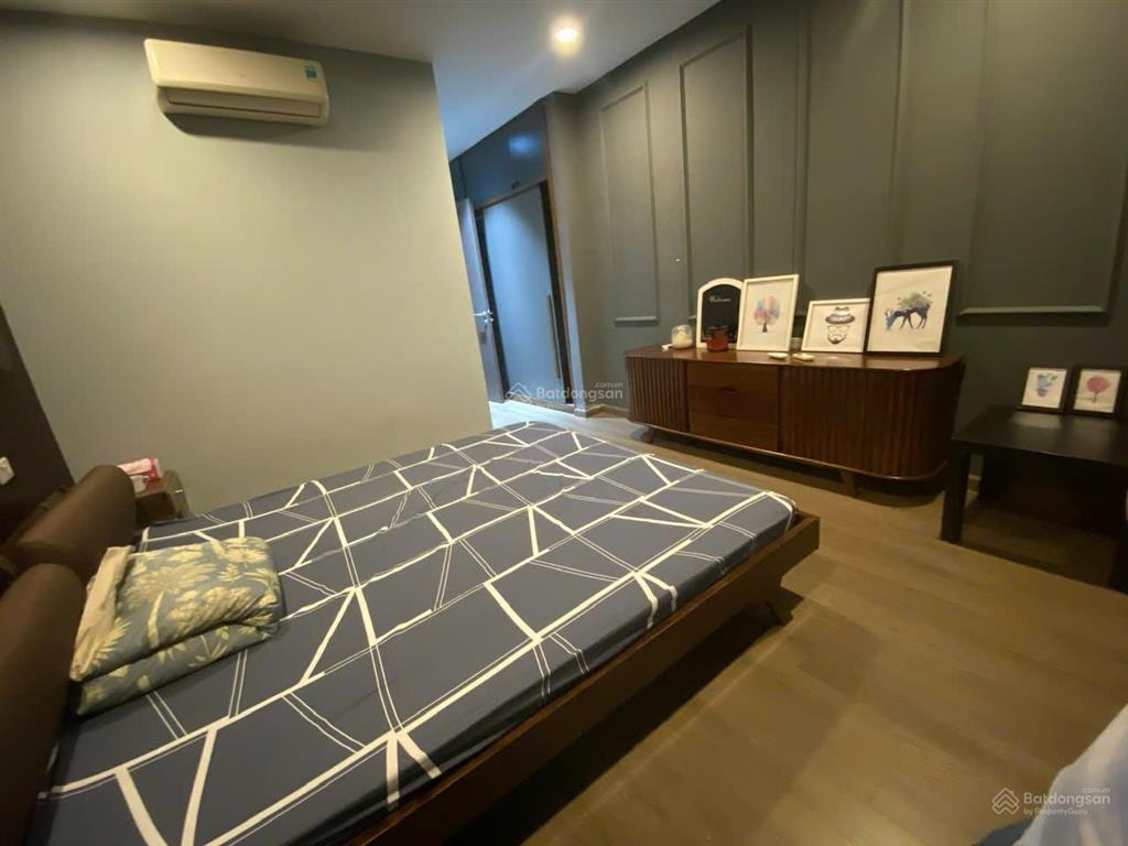 Chính chủ bán ch (2n  2vs). dt 83m2. giá 6,5 tỷ. đc c14  bộ công an, tố hữu. nội thất đầy đủ