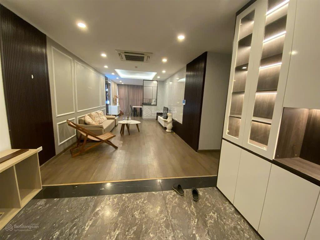 Chính chủ bán ch (2n  2vs). dt 83m2. giá 6,5 tỷ. đc c14  bộ công an, tố hữu. nội thất đầy đủ