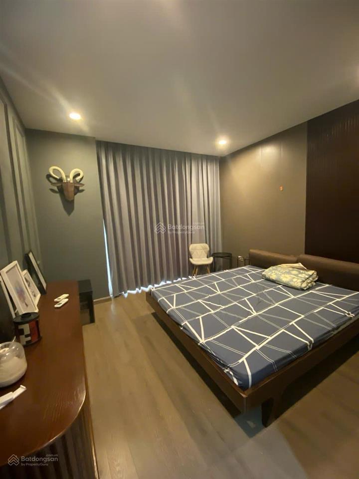 Chính chủ bán ch (2n  2vs). dt 83m2. giá 6,5 tỷ. đc c14  bộ công an, tố hữu. nội thất đầy đủ