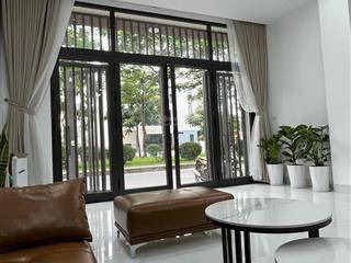 Bán lk kđt an hưng  hà đông. dt 83m. 5 tầng. mặt tiền 5m. giá 28.5 tỷ (còn thương lượng)