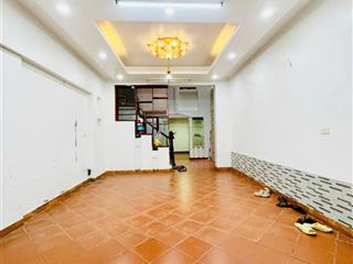 Nhà phân lô, oto vào nhà định công  hm. dt 55m2 * 4 tầng * mt 4.2m, giá hơn 18 tỷ còn thương lượng