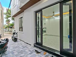 Bán nhà 4 tầng xây mới tại đông khê  lê hồng phong. 43m2 ngõ rộng rãi ô tô đỗ cách 30m. 3,25 tỷ tt