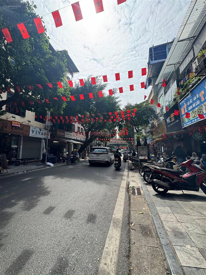 Nhà 2 mặt phố cổ. mặt phố hàng cót + mặt phố phùng hưng. dt 141. mt 5m. nhà 6 tầng. 1 chủ 1 sổ