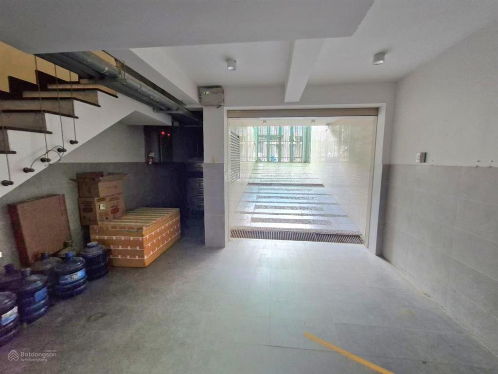 Nhà đẹp 5 tầng 5 x 20m kdc dương hồng bình hưng, bc gần bến xe q8