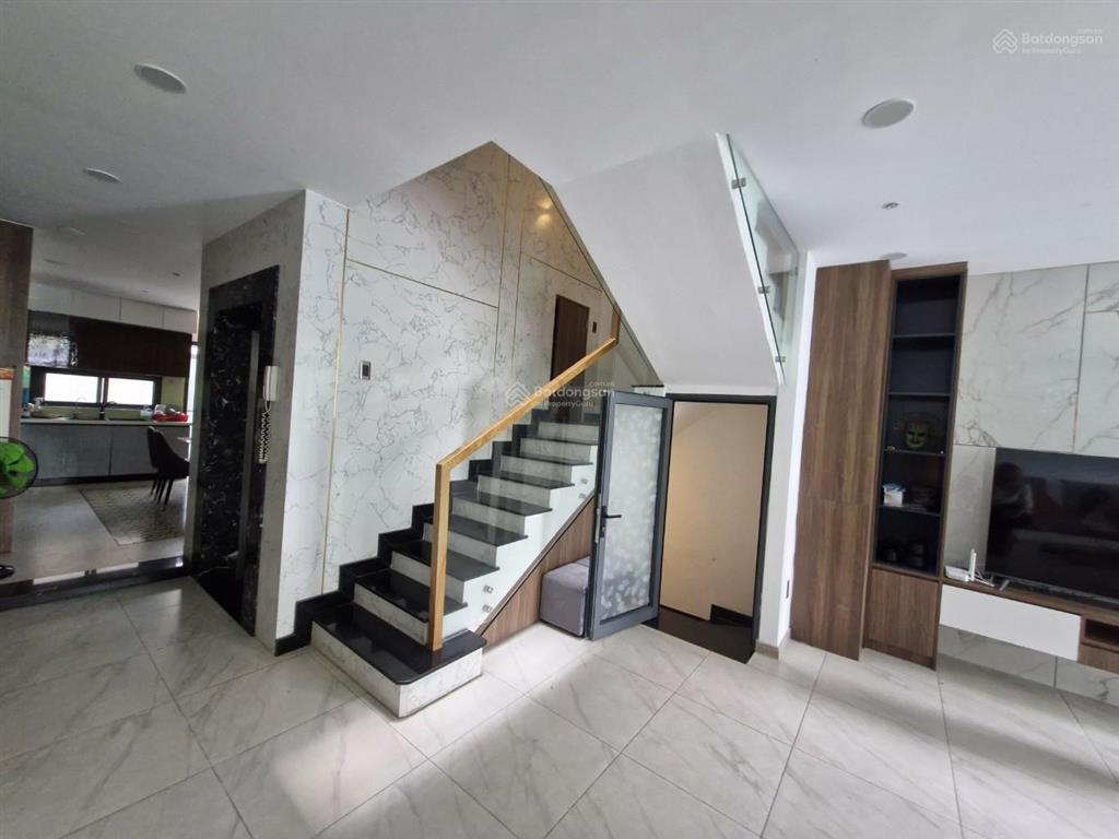 Nhà đẹp 5 tầng 5 x 20m kdc dương hồng bình hưng, bc gần bến xe q8