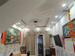 Nhà mặt tiền hxh 3 tầng 4 x 16 3pn ngay parc mall cao lỗ p4 q8