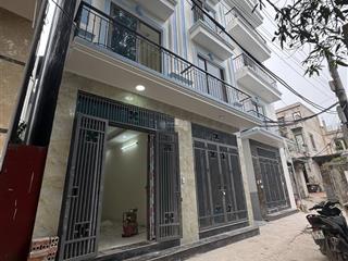 Mở bán các căn 5tầng biên giang dt(30m  40m2) gần chợ,trường,điểm bus ,ql6 500m,tt hà đông chỉ 10p