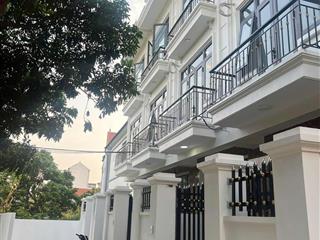 Nhà 4t x 50m ngõ vf3 lùi cửa,200m ra chợ tình lam ,cách đô nghĩa,phenika,bvien nhi chỉ 5p di chuyển