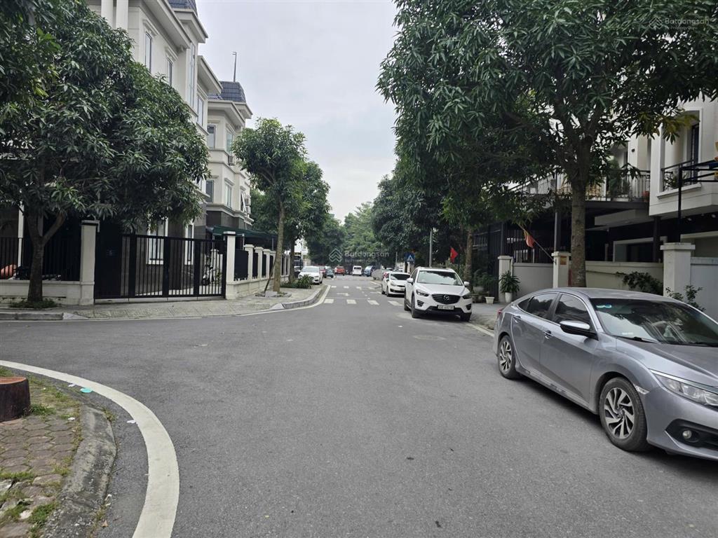 Shophouse liền kề kiến hưng  83m2  5 tầng  18 tỷ  không lỗi  chủ mót bán để giá rẻ hơn 4 tỷ