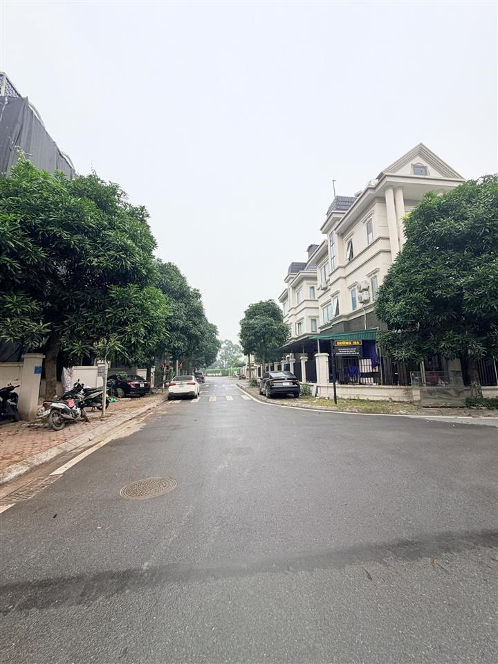 Shophouse liền kề kiến hưng  83m2  5 tầng  18 tỷ  không lỗi  chủ mót bán để giá rẻ hơn 4 tỷ