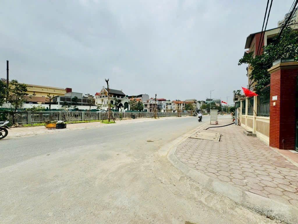 Bán đất ngô quyền hđ 9tỷ 2 mặt ngõ ôtô 20m ra mặt phố ô tô tránh đỗ ngày đêmsổ vuông đẹp