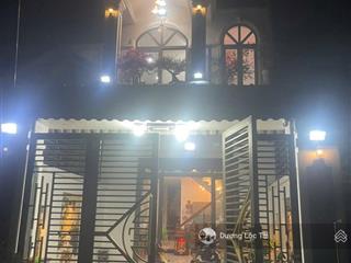 Cắt lỗ nhà cho thuê 12tr/th 74m2, phan văn hớn, vào 1/ chỉ 300m, gần trường trần phú
