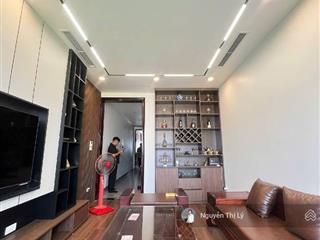 Mặt phố mai dịch  vỉa hè  7 tầng thang máy  oto tránh  70m  29 tỷ (đcg2530333)