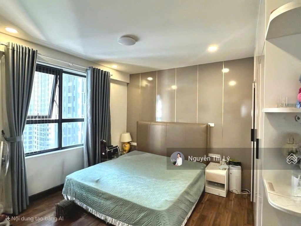 Chính chủ bán căn hộ goldmark hồ tùng mậu, căn góc,  3 phòng ngủ, diện tích 135m, có suất ô tô