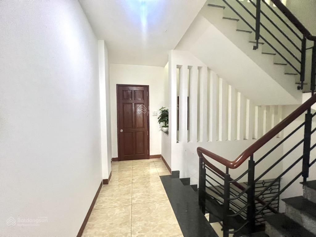 Bán nhà 4 tầng, ngang 5m, khu dân trí cao, an ninh. view đối diện công viên, gần parcmal quận 8