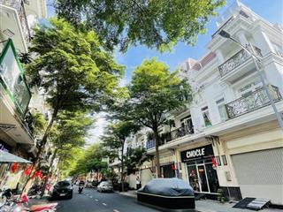 Bán nhà 4 tầng, ngang 5m, khu dân trí cao, an ninh. view đối diện công viên, gần parcmal quận 8